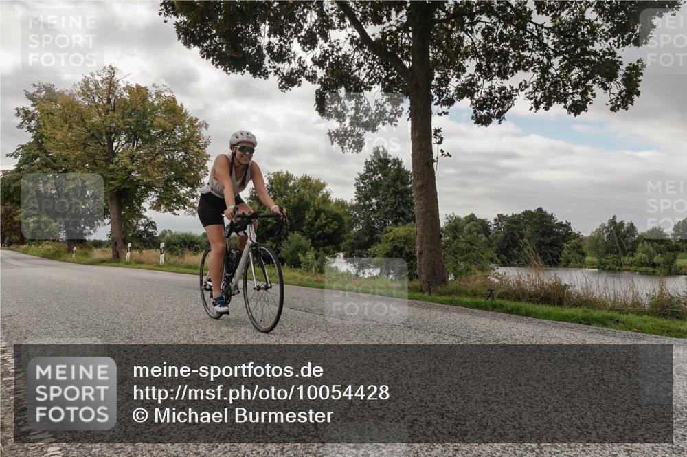 30.08.2026 - Elbe Triathlon Hamburg Michael Burmester http://msf.ph/oto/10054428 30.08.2026 11:04:28 Radfahren 904, 1403, 1404 meine-sportfotos.de