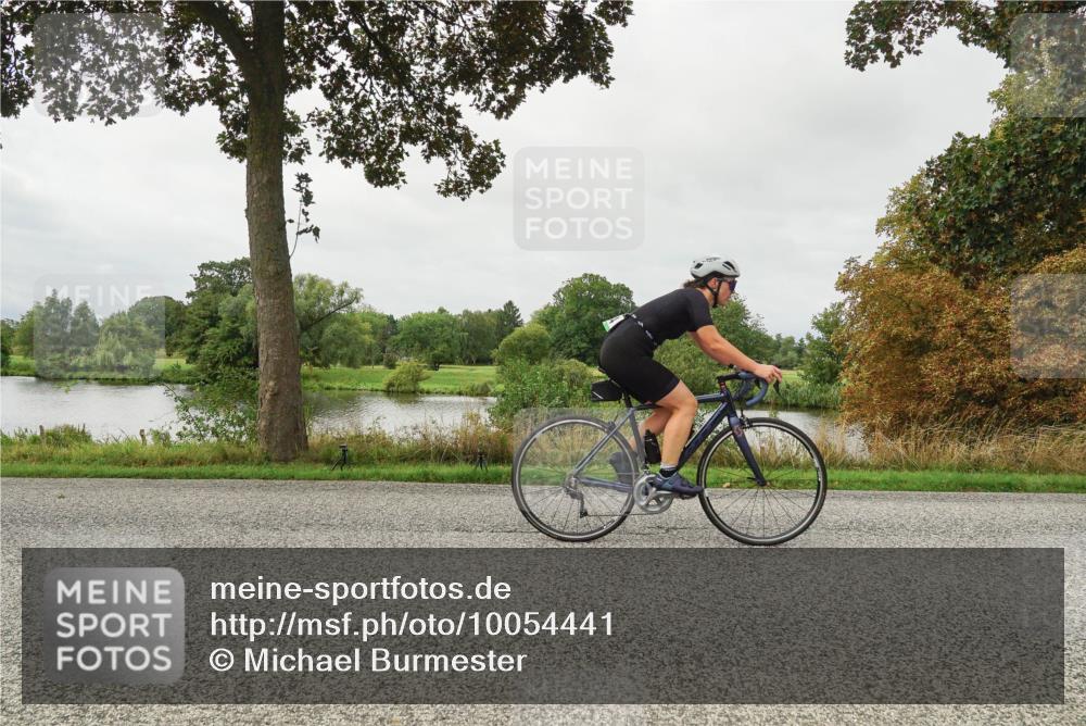 30.08.2026 - Elbe Triathlon Hamburg Michael Burmester http://msf.ph/oto/10054441 30.08.2026 10:47:51 Radfahren 926, 934, 1013, 1335 meine-sportfotos.de