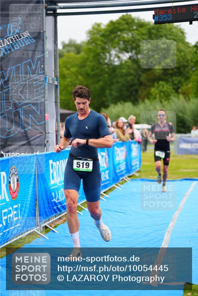 30.08.2026 - Elbe Triathlon Hamburg LAZAROV Photography http://msf.ph/oto/10054445 30.08.2026 10:55:27 Ziel 438, 519, 663 meine-sportfotos.de