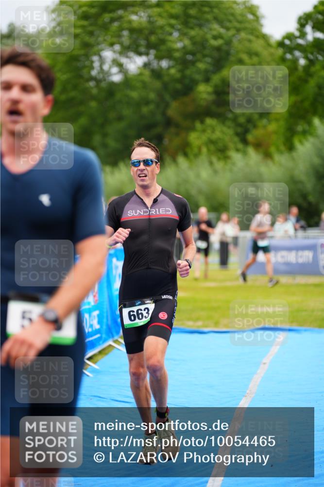 30.08.2026 - Elbe Triathlon Hamburg LAZAROV Photography http://msf.ph/oto/10054465 30.08.2026 10:55:28 Ziel 519, 663 meine-sportfotos.de