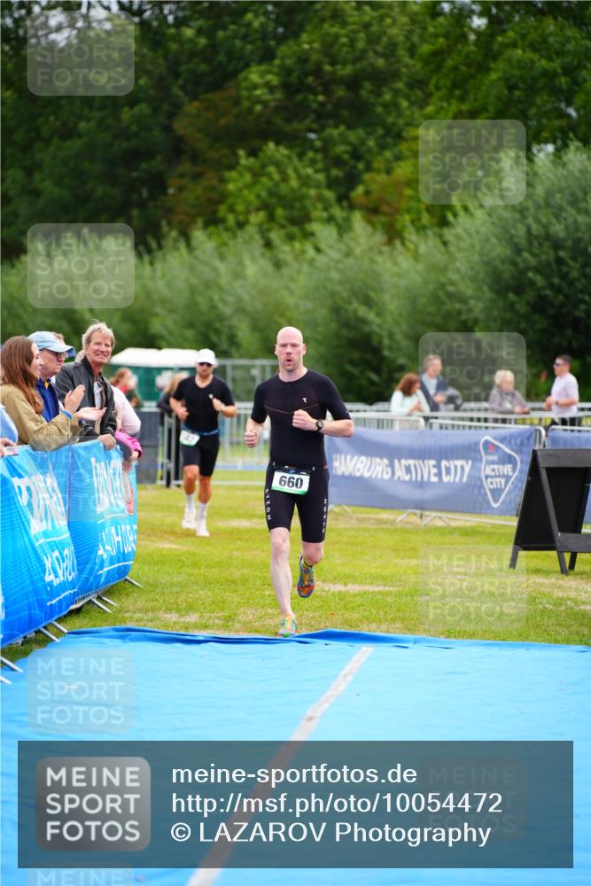 30.08.2026 - Elbe Triathlon Hamburg LAZAROV Photography http://msf.ph/oto/10054472 30.08.2026 10:55:34 Ziel 582, 660 meine-sportfotos.de