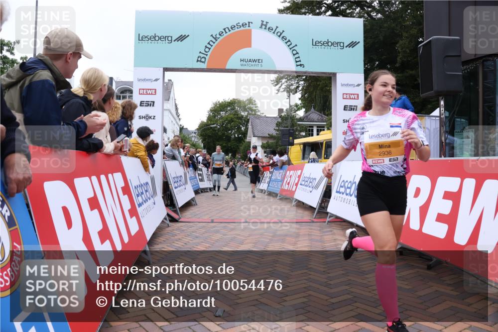 30.08.2026 - Blankeneser Heldenlauf Lena Gebhardt http://msf.ph/oto/10054476 30.08.2026 12:06:07 Ziel 2199, 2594, 2595, 2936 meine-sportfotos.de