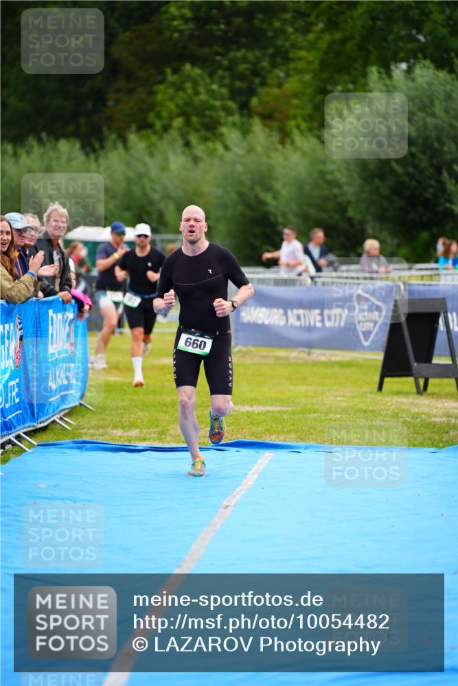 30.08.2026 - Elbe Triathlon Hamburg LAZAROV Photography http://msf.ph/oto/10054482 30.08.2026 10:55:35 Ziel 582, 660 meine-sportfotos.de
