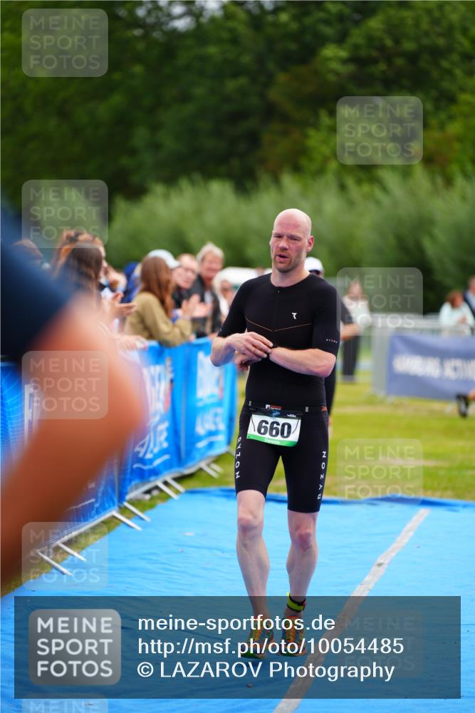 30.08.2026 - Elbe Triathlon Hamburg LAZAROV Photography http://msf.ph/oto/10054485 30.08.2026 10:55:37 Ziel 543, 582, 660 meine-sportfotos.de