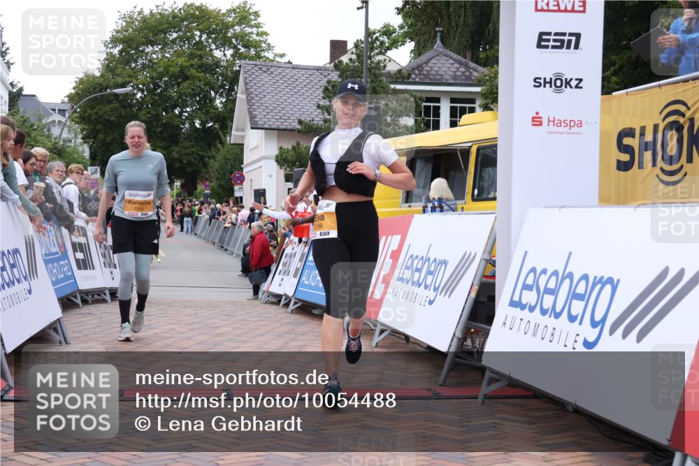 30.08.2026 - Blankeneser Heldenlauf Lena Gebhardt http://msf.ph/oto/10054488 30.08.2026 12:06:09 Ziel 2199, 2594, 2595, 2936 meine-sportfotos.de