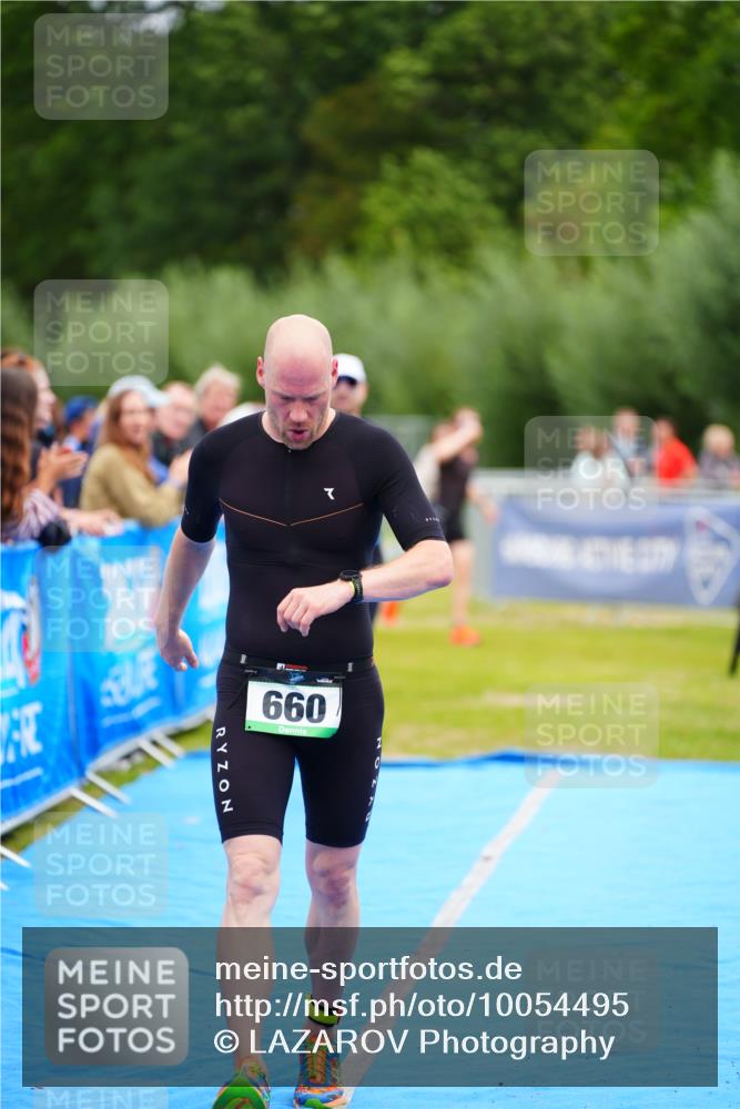 30.08.2026 - Elbe Triathlon Hamburg LAZAROV Photography http://msf.ph/oto/10054495 30.08.2026 10:55:38 Ziel 543, 582, 660 meine-sportfotos.de
