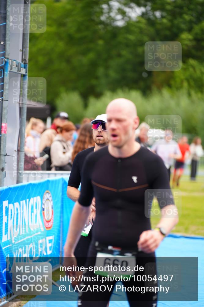 30.08.2026 - Elbe Triathlon Hamburg LAZAROV Photography http://msf.ph/oto/10054497 30.08.2026 10:55:40 Ziel 543, 582, 660 meine-sportfotos.de