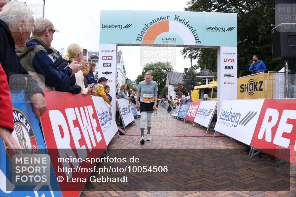 30.08.2026 - Blankeneser Heldenlauf Lena Gebhardt http://msf.ph/oto/10054506 30.08.2026 12:06:12 Ziel 2199, 2594, 2936, 4482 meine-sportfotos.de