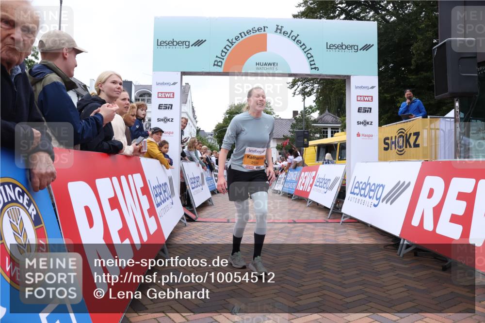 30.08.2026 - Blankeneser Heldenlauf Lena Gebhardt http://msf.ph/oto/10054512 30.08.2026 12:06:13 Ziel 2199, 2594, 2936, 4482 meine-sportfotos.de