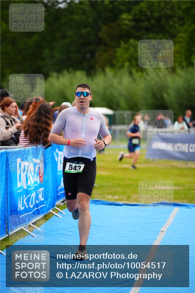 30.08.2026 - Elbe Triathlon Hamburg LAZAROV Photography http://msf.ph/oto/10054517 30.08.2026 10:55:45 Ziel 543 meine-sportfotos.de