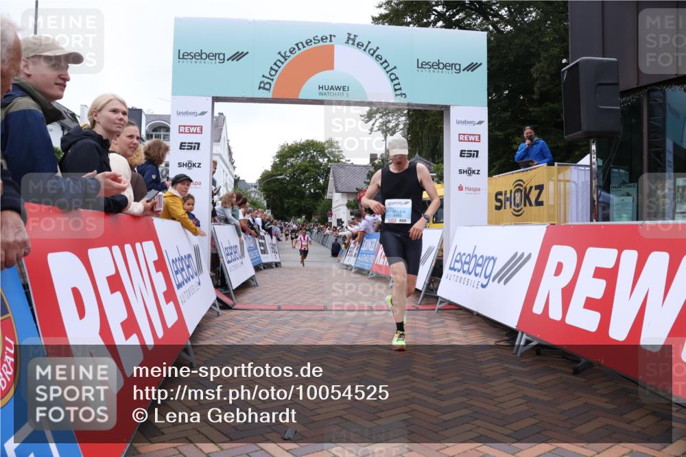 30.08.2026 - Blankeneser Heldenlauf Lena Gebhardt http://msf.ph/oto/10054525 30.08.2026 12:06:16 Ziel 2199, 2594, 4482 meine-sportfotos.de