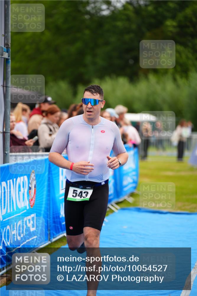 30.08.2026 - Elbe Triathlon Hamburg LAZAROV Photography http://msf.ph/oto/10054527 30.08.2026 10:55:45 Ziel 543 meine-sportfotos.de