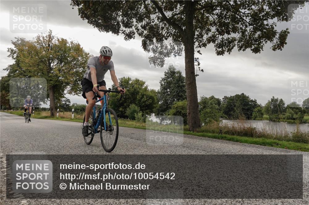 30.08.2026 - Elbe Triathlon Hamburg Michael Burmester http://msf.ph/oto/10054542 30.08.2026 11:06:50 Radfahren 1146, 1209, 1264, 1460 meine-sportfotos.de