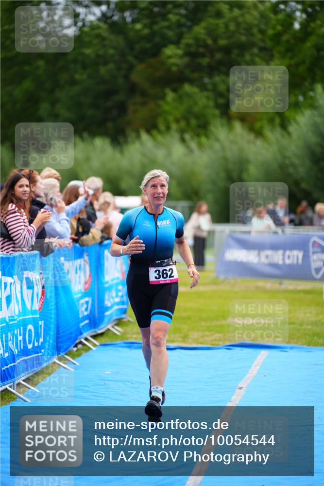 30.08.2026 - Elbe Triathlon Hamburg LAZAROV Photography http://msf.ph/oto/10054544 30.08.2026 10:56:14 Ziel 362 meine-sportfotos.de