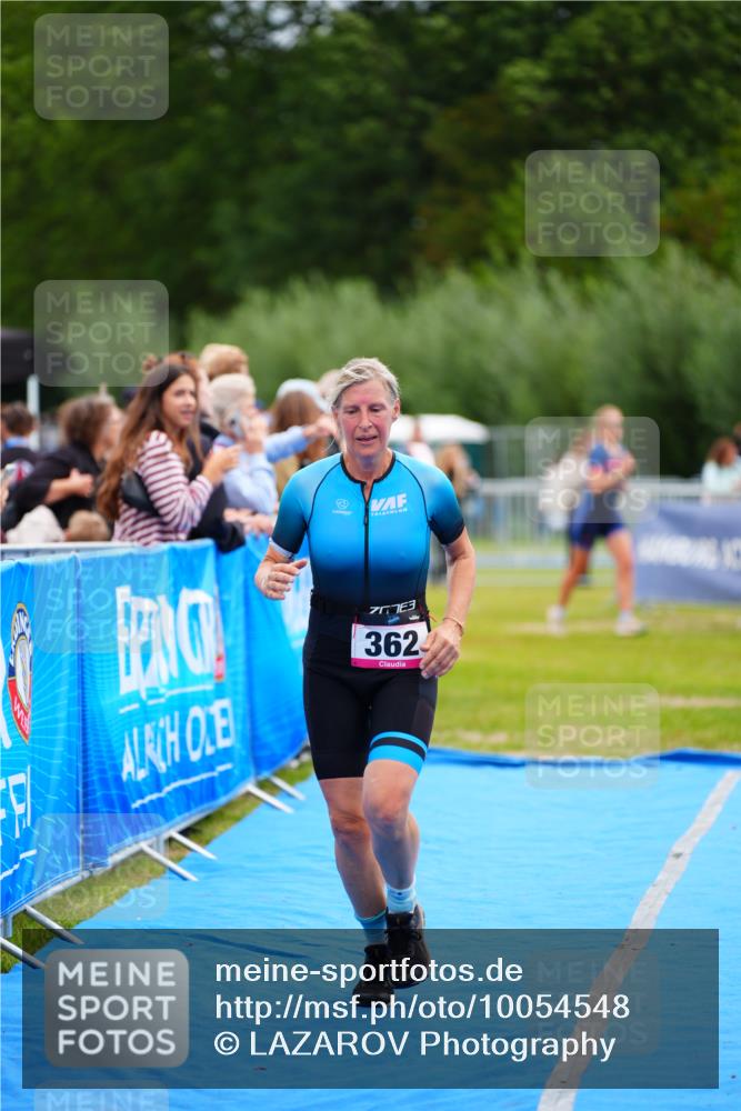 30.08.2026 - Elbe Triathlon Hamburg LAZAROV Photography http://msf.ph/oto/10054548 30.08.2026 10:56:15 Ziel 362 meine-sportfotos.de