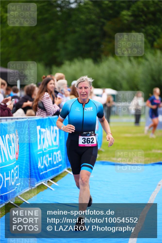 30.08.2026 - Elbe Triathlon Hamburg LAZAROV Photography http://msf.ph/oto/10054552 30.08.2026 10:56:15 Ziel 362 meine-sportfotos.de