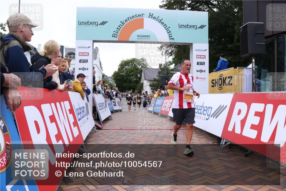 30.08.2026 - Blankeneser Heldenlauf Lena Gebhardt http://msf.ph/oto/10054567 30.08.2026 12:06:22 Ziel 2174, 4482 meine-sportfotos.de