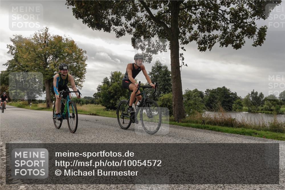 30.08.2026 - Elbe Triathlon Hamburg Michael Burmester http://msf.ph/oto/10054572 30.08.2026 11:07:37 Radfahren 925, 985, 1142, 1372, 1397, 1435, 1578 meine-sportfotos.de