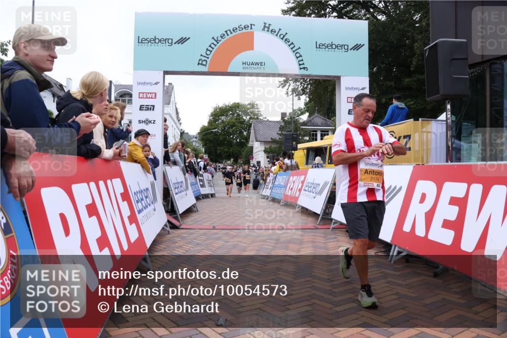 30.08.2026 - Blankeneser Heldenlauf Lena Gebhardt http://msf.ph/oto/10054573 30.08.2026 12:06:23 Ziel 2174, 2429, 4482 meine-sportfotos.de