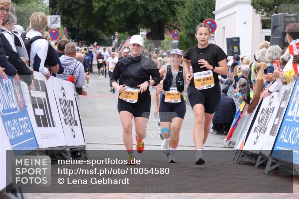 30.08.2026 - Blankeneser Heldenlauf Lena Gebhardt http://msf.ph/oto/10054580 30.08.2026 12:06:24 Ziel 2074, 2174, 2429, 2846, 4169 meine-sportfotos.de