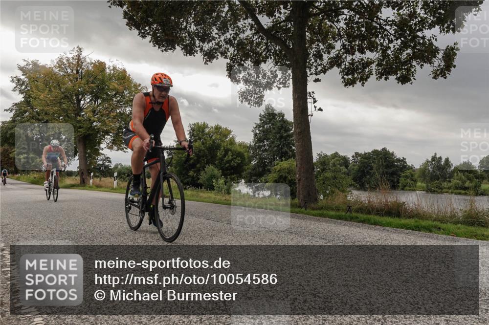 30.08.2026 - Elbe Triathlon Hamburg Michael Burmester http://msf.ph/oto/10054586 30.08.2026 11:07:47 Radfahren 1300, 1354, 1364, 1386, 1417, 1438, 1578 meine-sportfotos.de