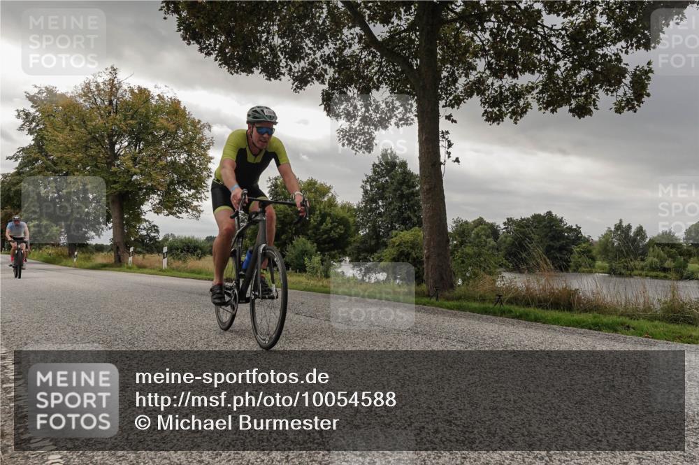30.08.2026 - Elbe Triathlon Hamburg Michael Burmester http://msf.ph/oto/10054588 30.08.2026 11:07:48 Radfahren 1287, 1300, 1354, 1364, 1386, 1417, 1438 meine-sportfotos.de
