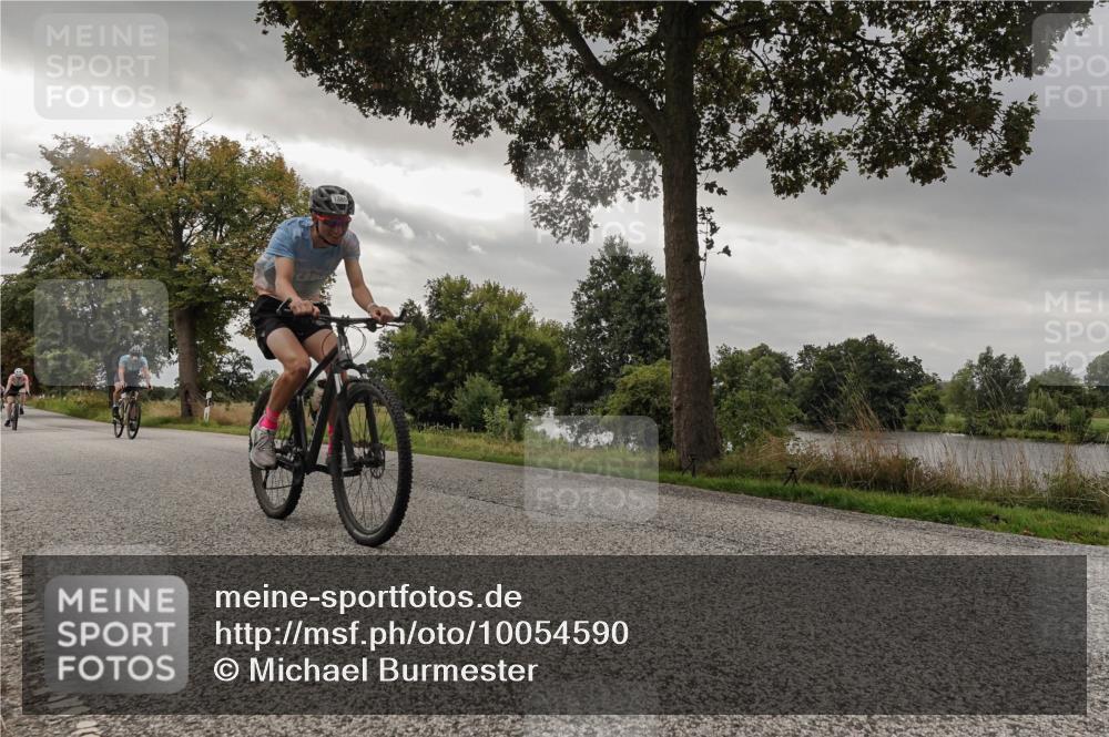 30.08.2026 - Elbe Triathlon Hamburg Michael Burmester http://msf.ph/oto/10054590 30.08.2026 11:07:50 Radfahren 1287, 1300, 1325, 1354, 1386, 1417, 1438 meine-sportfotos.de