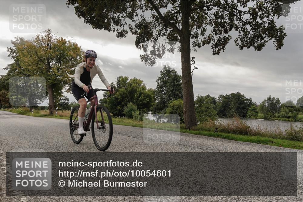 30.08.2026 - Elbe Triathlon Hamburg Michael Burmester http://msf.ph/oto/10054601 30.08.2026 11:07:58 Radfahren 907, 1287, 1325 meine-sportfotos.de
