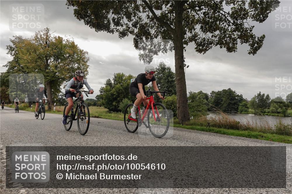 30.08.2026 - Elbe Triathlon Hamburg Michael Burmester http://msf.ph/oto/10054610 30.08.2026 11:08:12 Radfahren 1135, 1277, 1310, 1311, 1398, 1399, 1410, 1432 meine-sportfotos.de