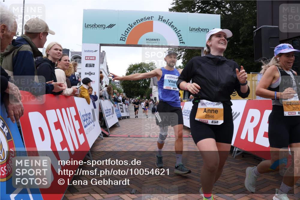 30.08.2026 - Blankeneser Heldenlauf Lena Gebhardt http://msf.ph/oto/10054621 30.08.2026 12:06:30 Ziel 2074, 2429, 2846, 2854, 4169 meine-sportfotos.de