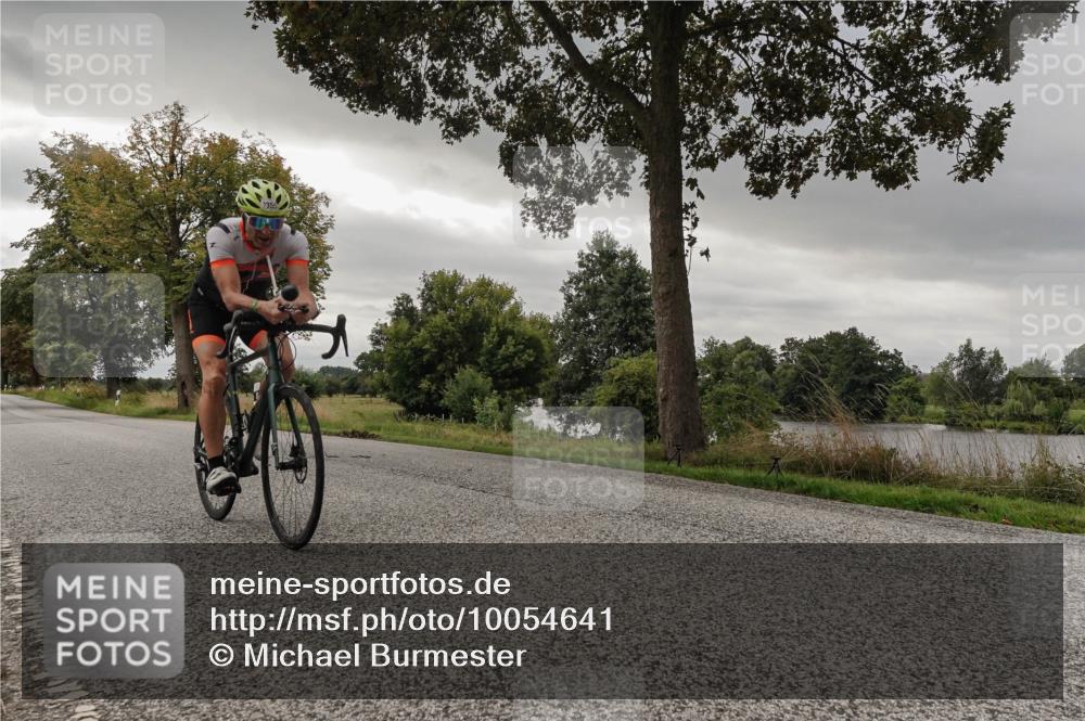 30.08.2026 - Elbe Triathlon Hamburg Michael Burmester http://msf.ph/oto/10054641 30.08.2026 11:08:59 Radfahren 1355 meine-sportfotos.de