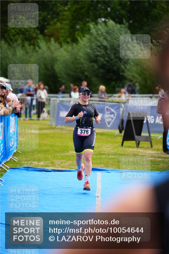 30.08.2026 - Elbe Triathlon Hamburg LAZAROV Photography http://msf.ph/oto/10054644 30.08.2026 10:57:29 Ziel 376 meine-sportfotos.de
