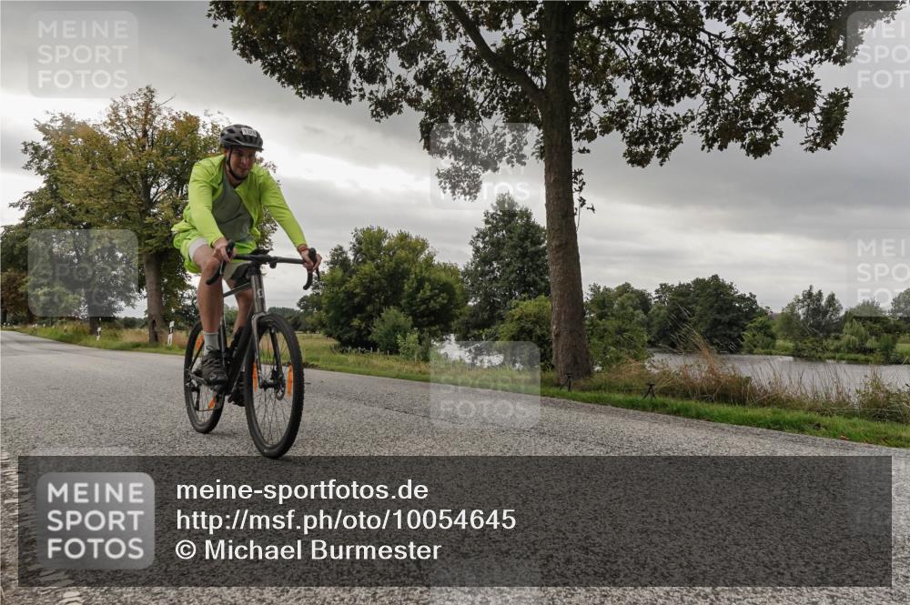 30.08.2026 - Elbe Triathlon Hamburg Michael Burmester http://msf.ph/oto/10054645 30.08.2026 11:09:10 Radfahren 1128, 1253, 1316 meine-sportfotos.de