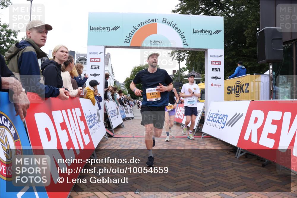 30.08.2026 - Blankeneser Heldenlauf Lena Gebhardt http://msf.ph/oto/10054659 30.08.2026 12:06:35 Ziel 2074, 2429, 2846, 2854, 2895, 4157, 4169 meine-sportfotos.de
