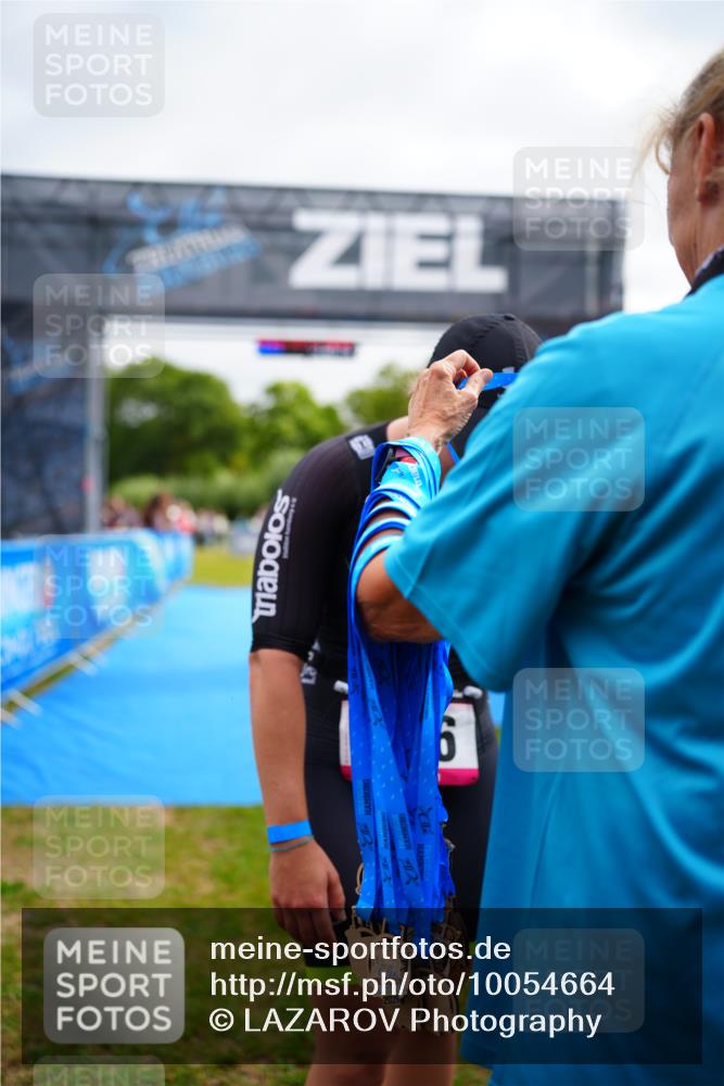 30.08.2026 - Elbe Triathlon Hamburg LAZAROV Photography http://msf.ph/oto/10054664 30.08.2026 10:57:36 Ziel  meine-sportfotos.de