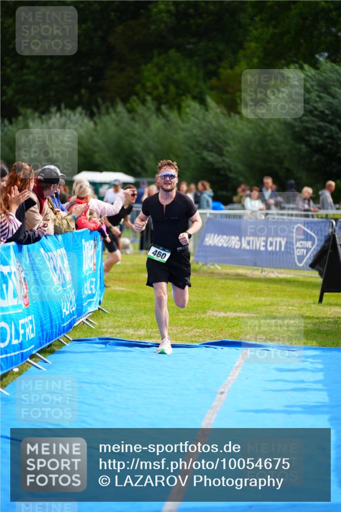 30.08.2026 - Elbe Triathlon Hamburg LAZAROV Photography http://msf.ph/oto/10054675 30.08.2026 10:57:43 Ziel 460 meine-sportfotos.de