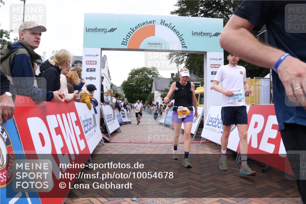 30.08.2026 - Blankeneser Heldenlauf Lena Gebhardt http://msf.ph/oto/10054678 30.08.2026 12:06:37 Ziel 2370, 2854, 2895, 4157 meine-sportfotos.de