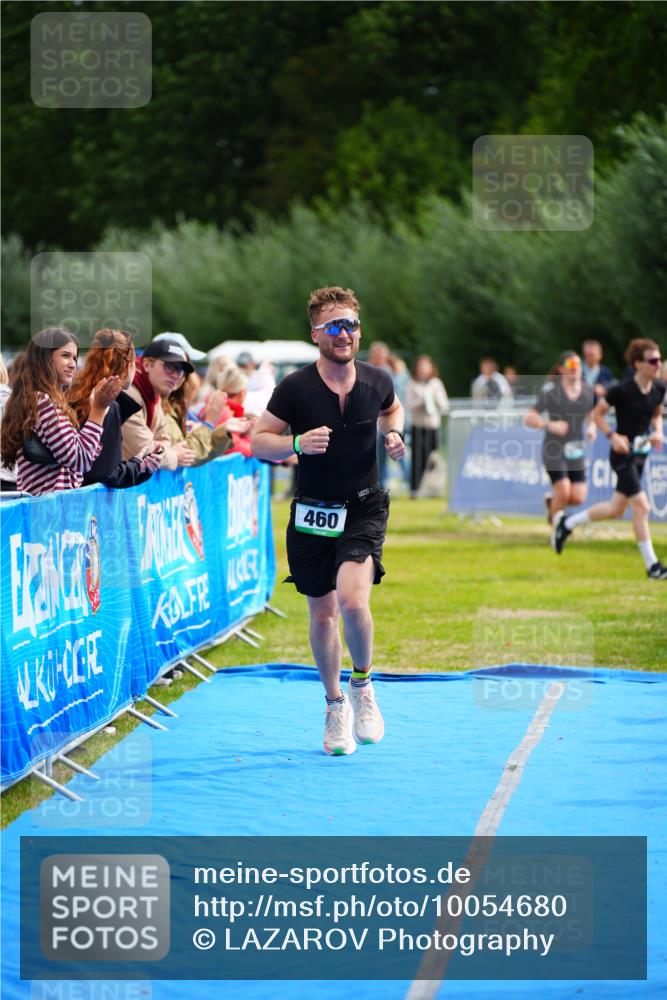 30.08.2026 - Elbe Triathlon Hamburg LAZAROV Photography http://msf.ph/oto/10054680 30.08.2026 10:57:44 Ziel 460 meine-sportfotos.de