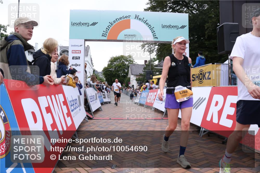 30.08.2026 - Blankeneser Heldenlauf Lena Gebhardt http://msf.ph/oto/10054690 30.08.2026 12:06:38 Ziel 2370, 2425, 2854, 2895, 4157 meine-sportfotos.de