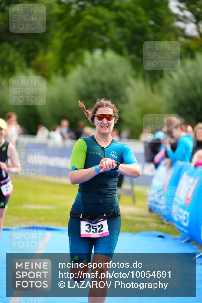 30.08.2026 - Elbe Triathlon Hamburg LAZAROV Photography http://msf.ph/oto/10054691 30.08.2026 10:58:30 Ziel 259, 352 meine-sportfotos.de