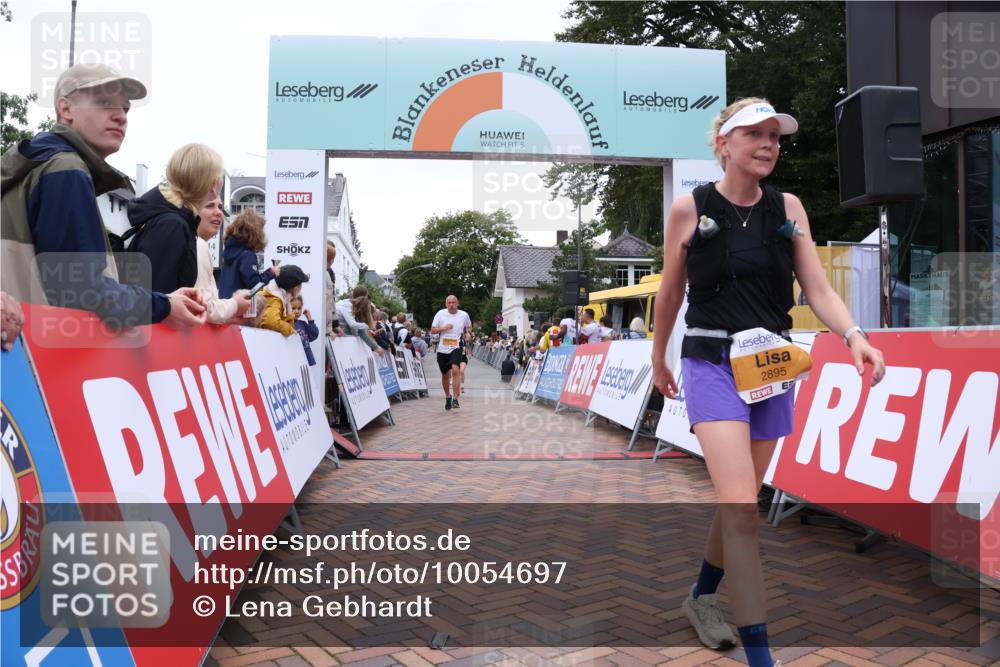 30.08.2026 - Blankeneser Heldenlauf Lena Gebhardt http://msf.ph/oto/10054697 30.08.2026 12:06:38 Ziel 2370, 2425, 2854, 2895, 4157 meine-sportfotos.de