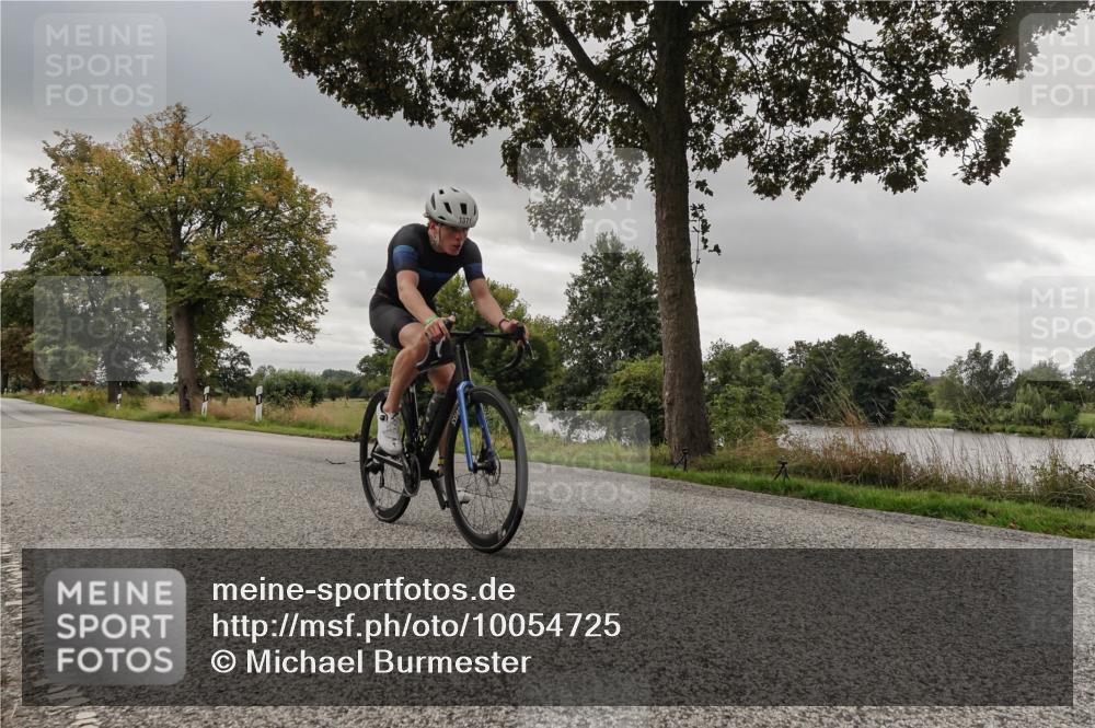 30.08.2026 - Elbe Triathlon Hamburg Michael Burmester http://msf.ph/oto/10054725 30.08.2026 11:12:07 Radfahren 1371, 1466 meine-sportfotos.de