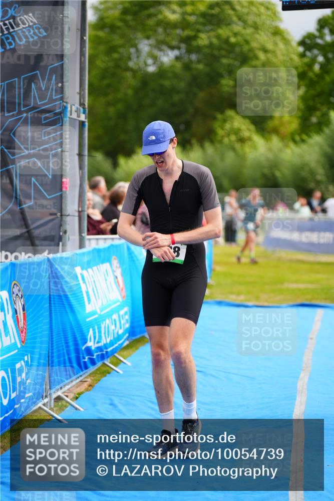 30.08.2026 - Elbe Triathlon Hamburg LAZAROV Photography http://msf.ph/oto/10054739 30.08.2026 10:58:46 Ziel 588 meine-sportfotos.de