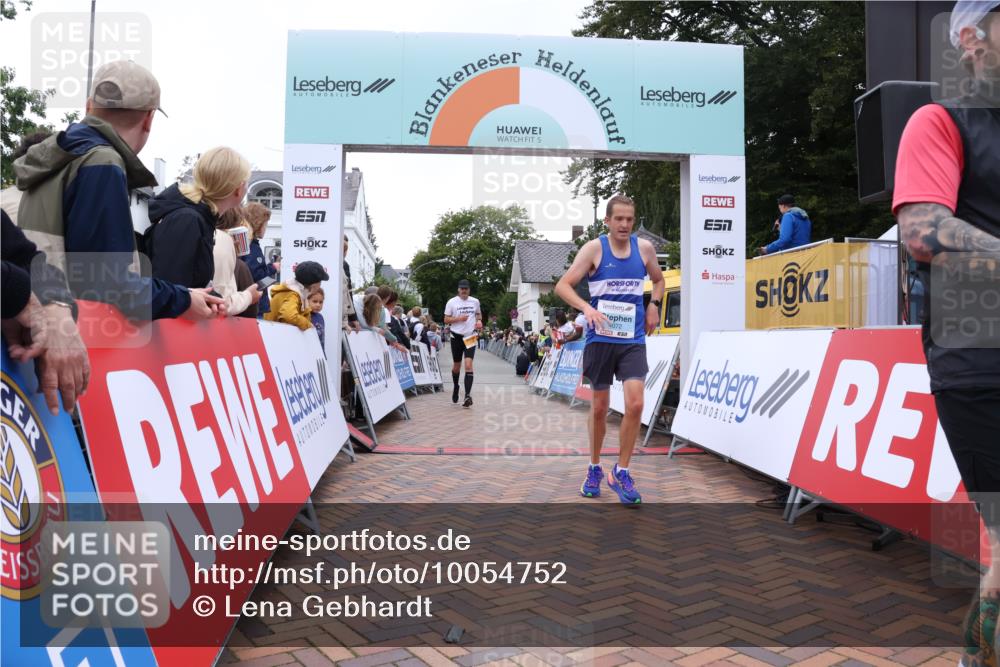 30.08.2026 - Blankeneser Heldenlauf Lena Gebhardt http://msf.ph/oto/10054752 30.08.2026 12:06:47 Ziel 2136, 2370, 2425, 2744, 4072 meine-sportfotos.de