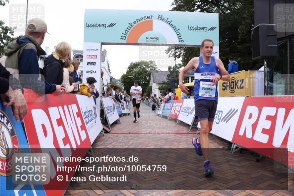 30.08.2026 - Blankeneser Heldenlauf Lena Gebhardt http://msf.ph/oto/10054759 30.08.2026 12:06:47 Ziel 2136, 2370, 2425, 2744, 4072 meine-sportfotos.de