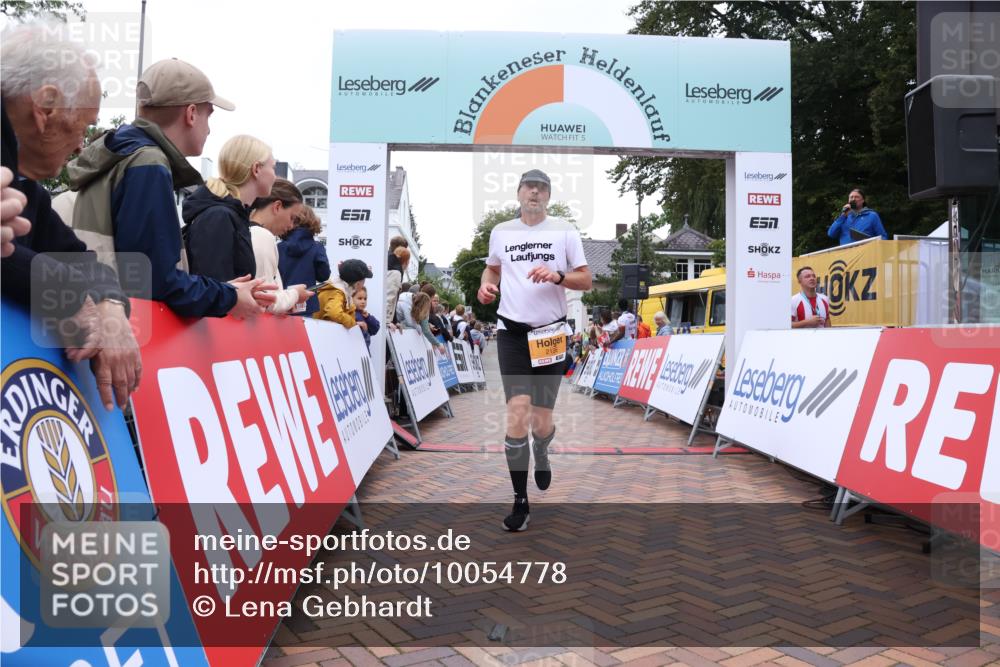 30.08.2026 - Blankeneser Heldenlauf Lena Gebhardt http://msf.ph/oto/10054778 30.08.2026 12:06:50 Ziel 2136, 2176, 2425, 2744, 4072 meine-sportfotos.de