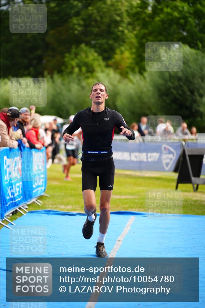 30.08.2026 - Elbe Triathlon Hamburg LAZAROV Photography http://msf.ph/oto/10054780 30.08.2026 10:59:18 Ziel 331, 405, 418, 542 meine-sportfotos.de
