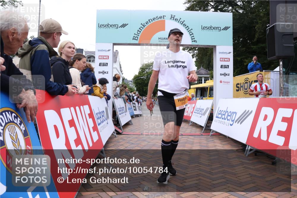 30.08.2026 - Blankeneser Heldenlauf Lena Gebhardt http://msf.ph/oto/10054784 30.08.2026 12:06:50 Ziel 2136, 2176, 2425, 2744, 4072 meine-sportfotos.de
