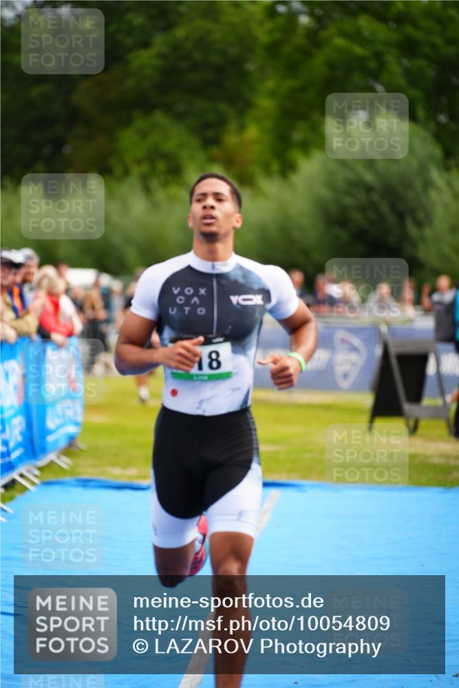 30.08.2026 - Elbe Triathlon Hamburg LAZAROV Photography http://msf.ph/oto/10054809 30.08.2026 10:59:23 Ziel 331, 418, 467 meine-sportfotos.de