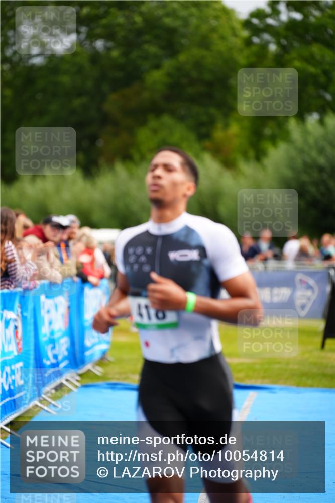 30.08.2026 - Elbe Triathlon Hamburg LAZAROV Photography http://msf.ph/oto/10054814 30.08.2026 10:59:24 Ziel 331, 418, 467 meine-sportfotos.de